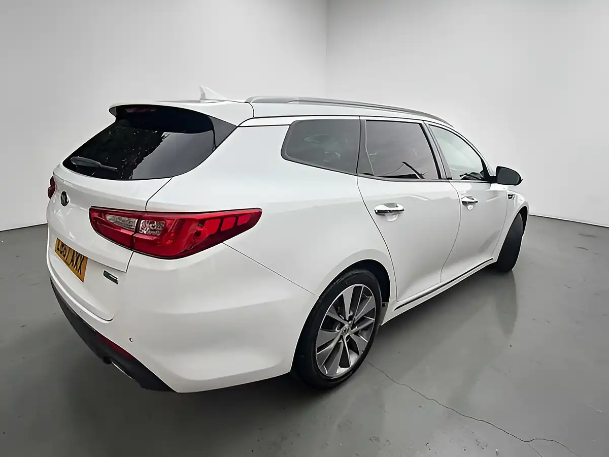 Used 2018 Kia Optima 3 Sportswagon White - Interior and Exterior details 4