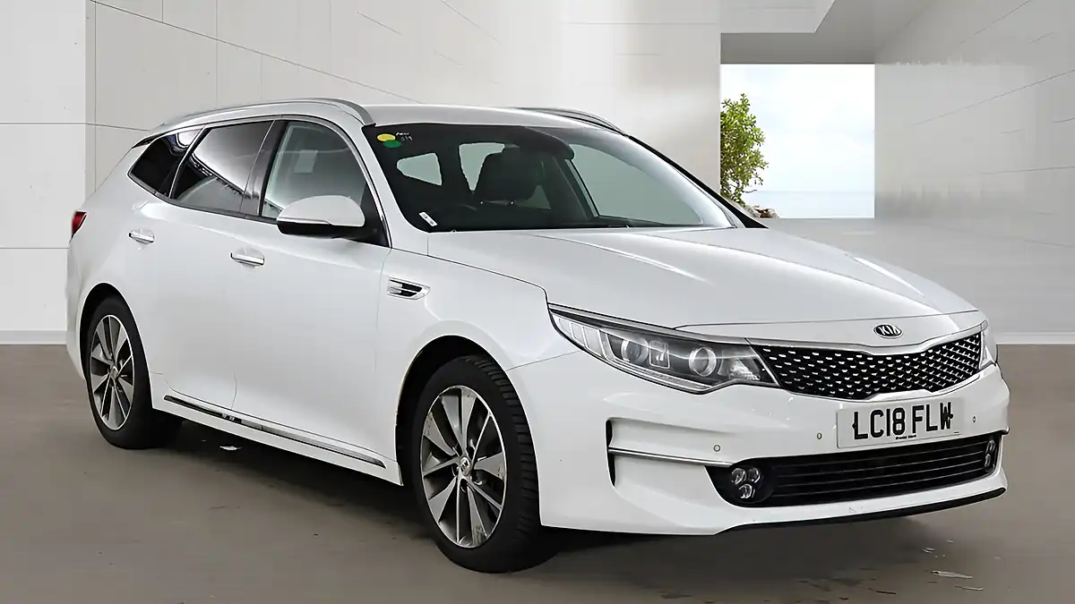 Used 2018 Kia Optima 3 White - Front View