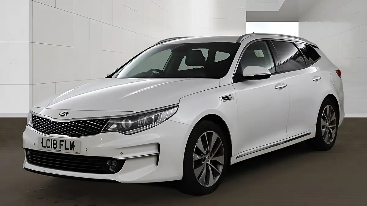 Used 2018 Kia Optima 3 White - Interior and Exterior details 2