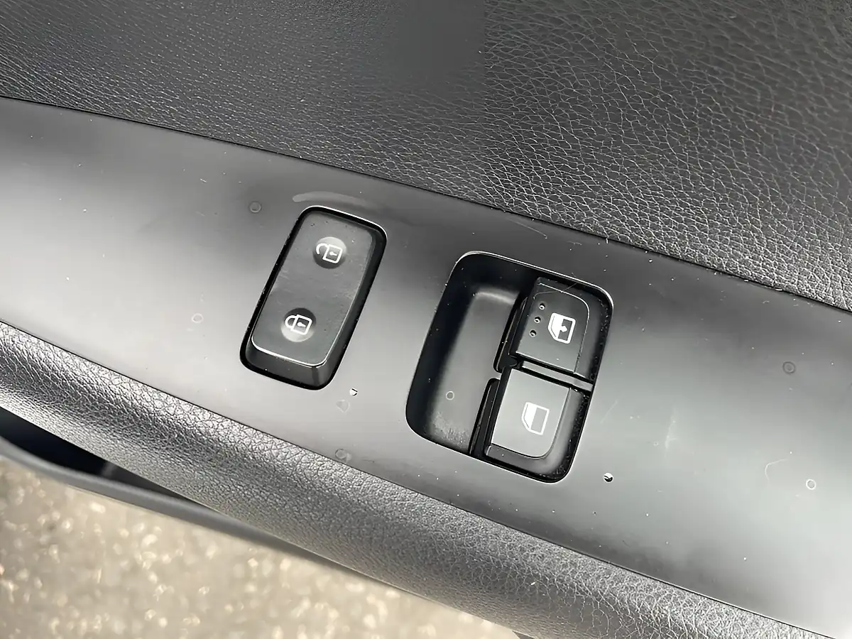 Used 2018 Kia Picanto 1 White - Interior and Exterior details 12