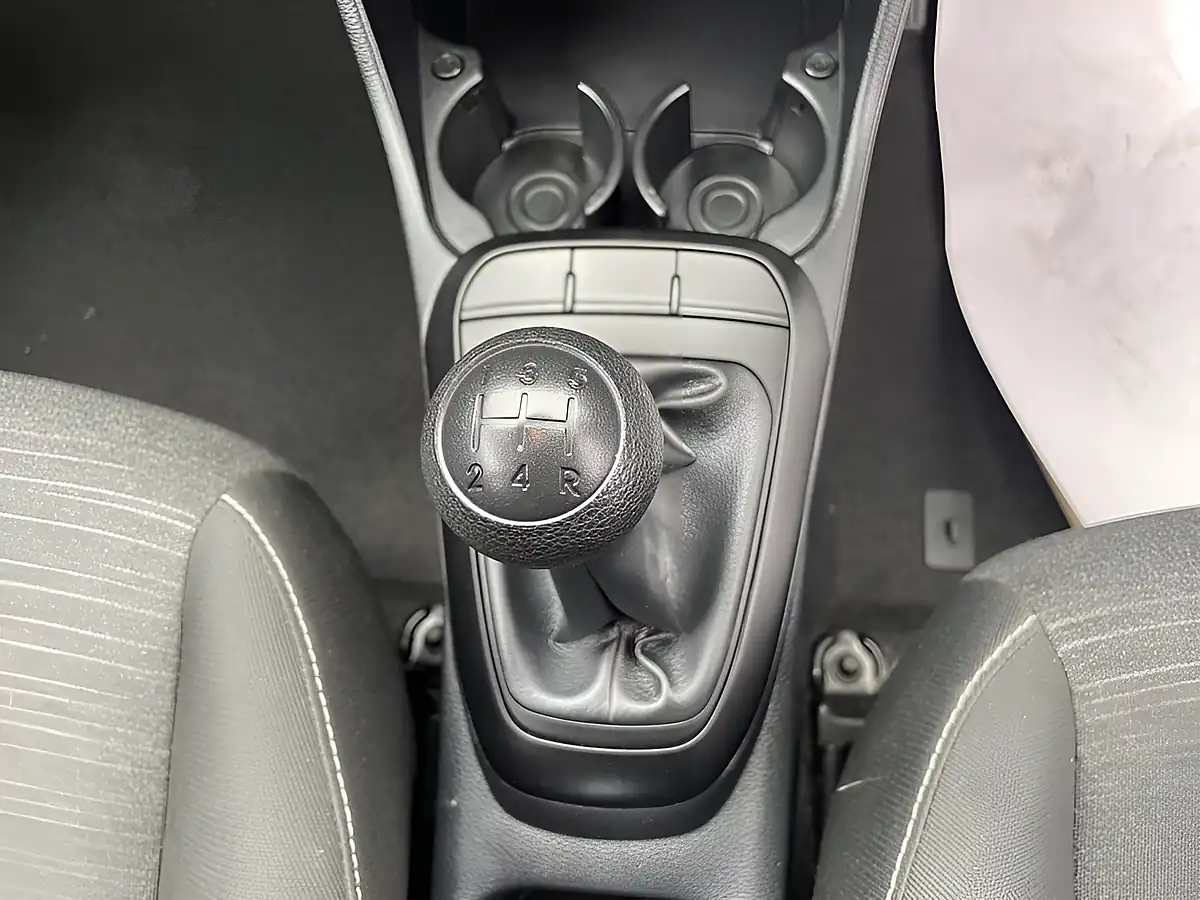 Used 2018 Kia Picanto 1 White - Interior and Exterior details 18