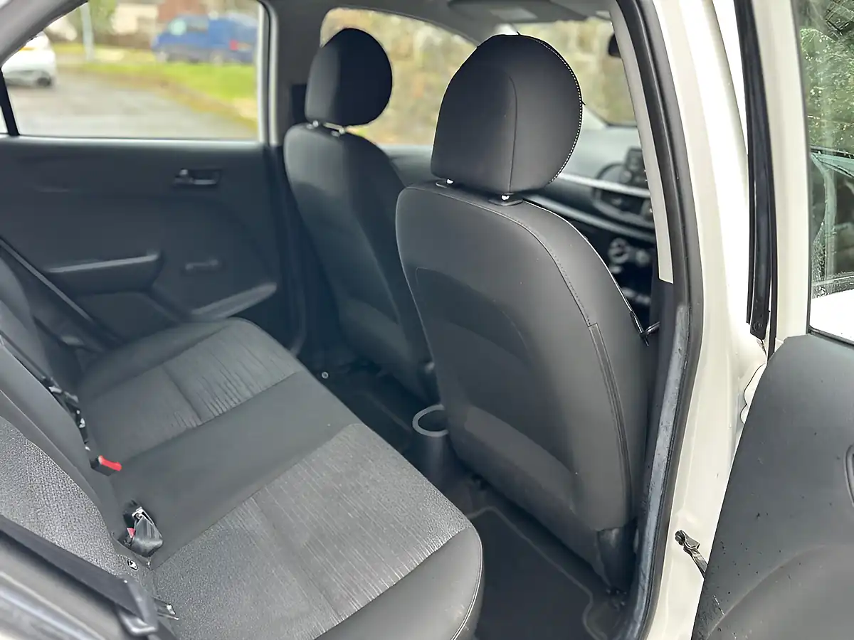 Used 2018 Kia Picanto 1 White - Interior and Exterior details 11