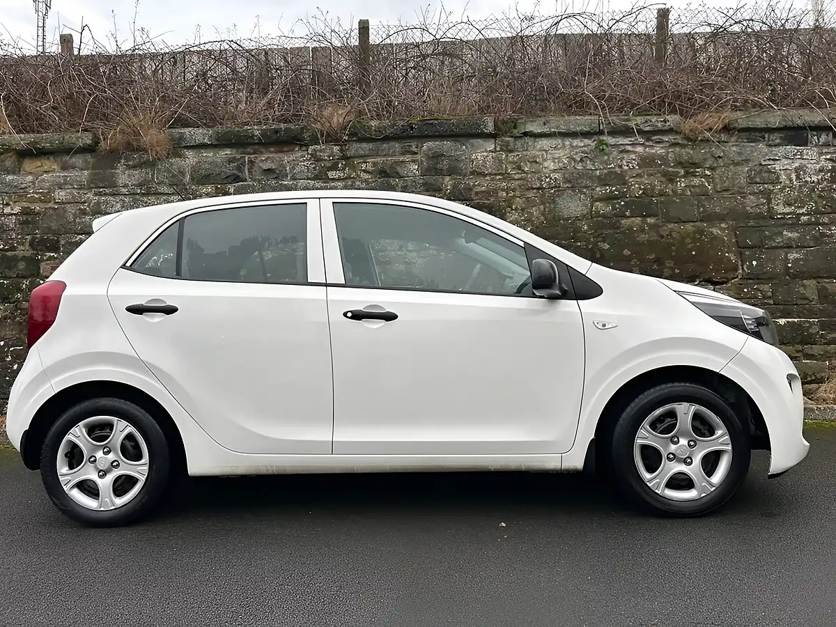 Used 2018 Kia Picanto 1 White - Interior and Exterior details 4