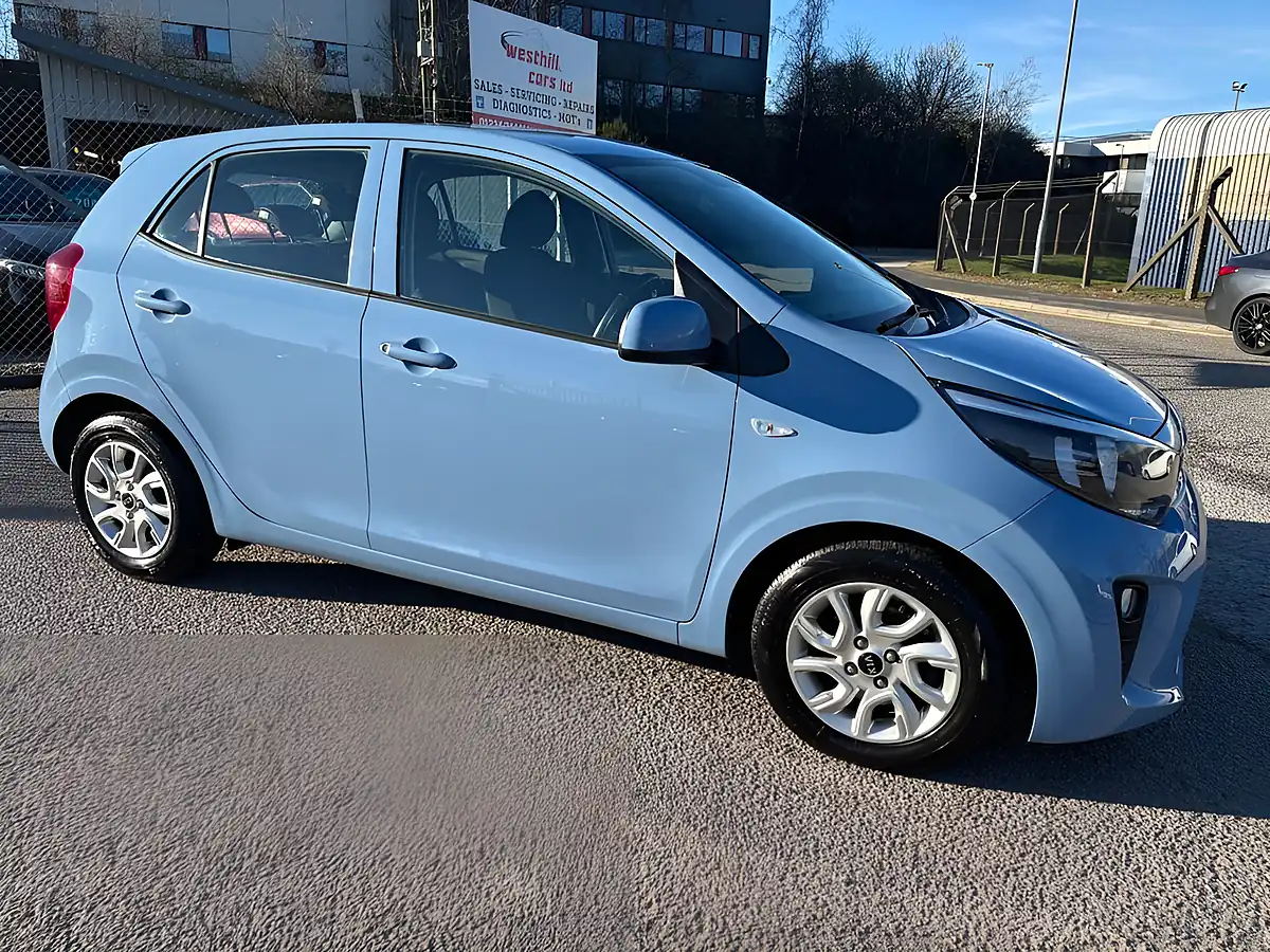 Used 2018 Kia Picanto 2 Blue - Interior and Exterior details 6
