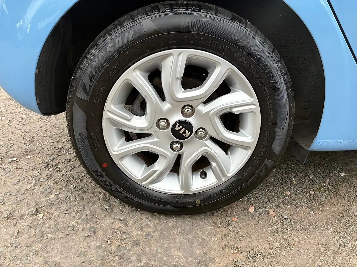 Used 2018 Kia Picanto 2 Blue - Interior and Exterior details 11