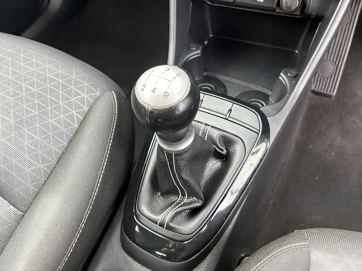 Used 2018 Kia Picanto 2 Blue - Interior and Exterior details 15