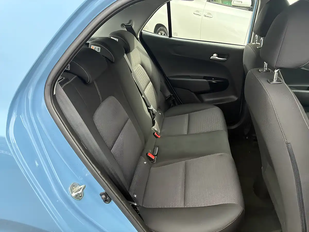 Used 2018 Kia Picanto 2 Blue - Interior and Exterior details 17