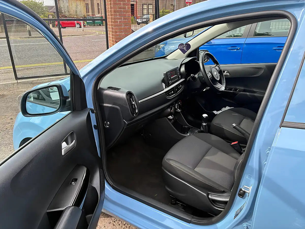 Used 2018 Kia Picanto 2 Blue - Interior and Exterior details 18