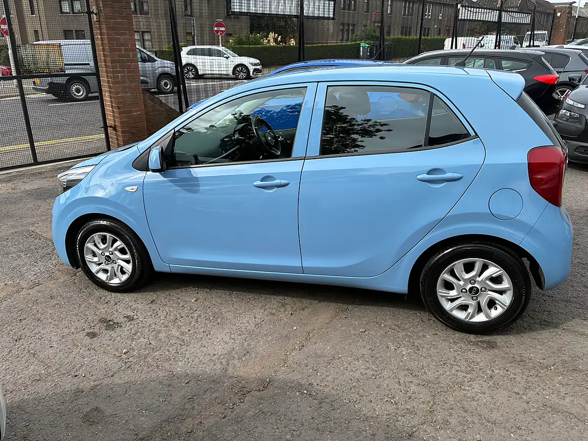 Used 2018 Kia Picanto 2 Blue - Interior and Exterior details 6