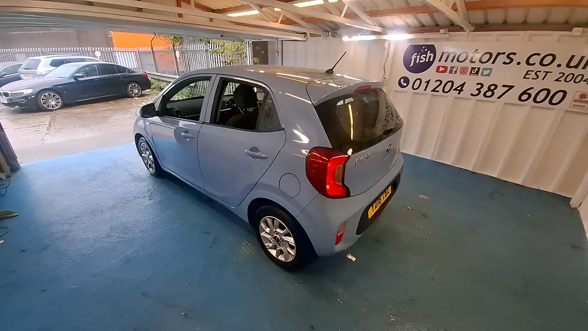Used 2018 Kia Picanto 2 Blue - Interior and Exterior details 10