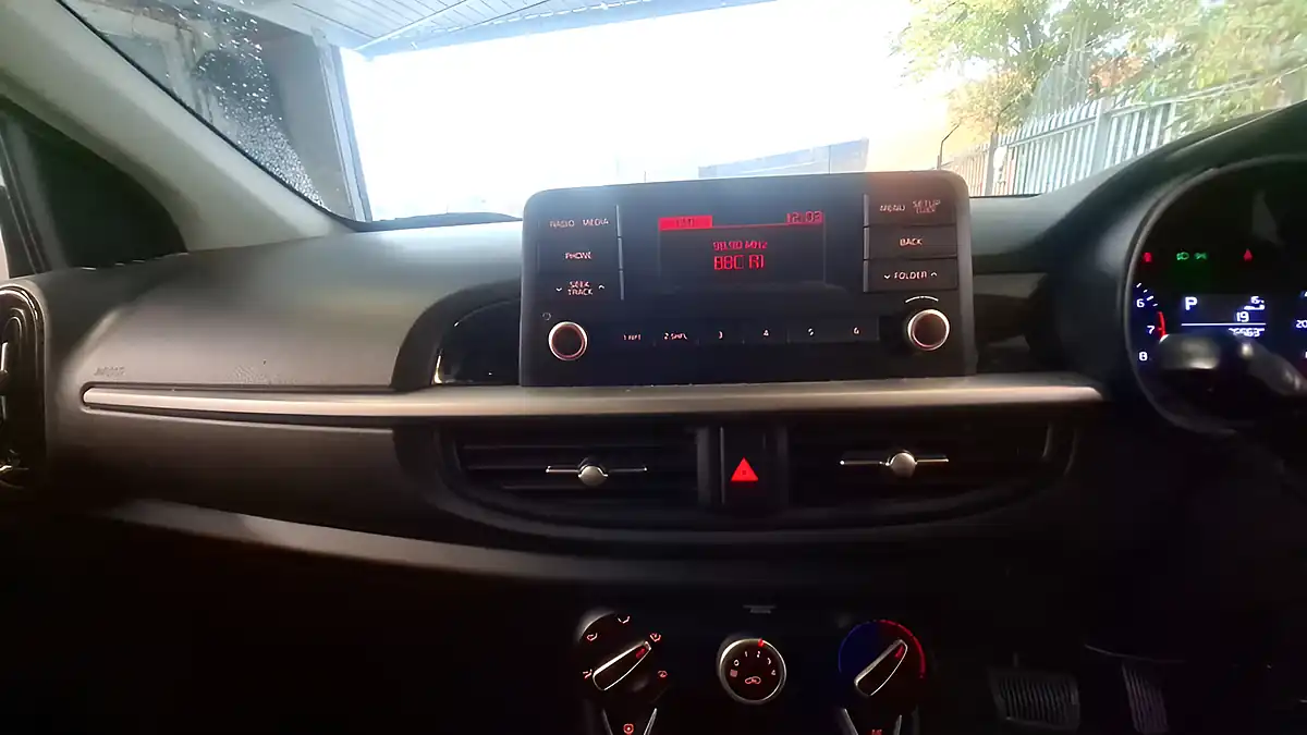 Used 2018 Kia Picanto 2 Blue - Interior and Exterior details 16