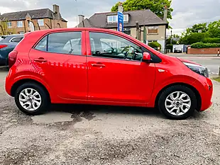 Used 2018 Kia Picanto 2 Red - Interior and Exterior details 11