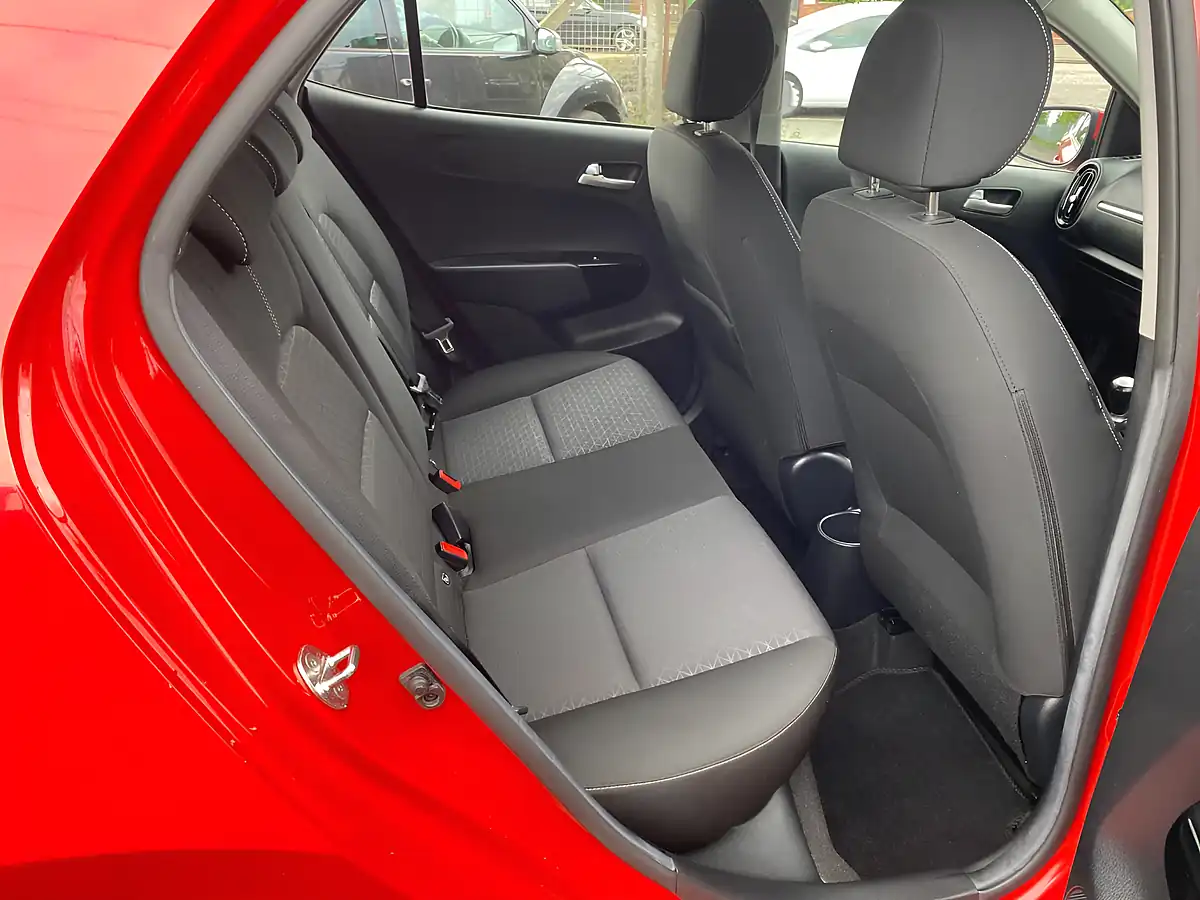 Used 2018 Kia Picanto 2 Red - Interior and Exterior details 18