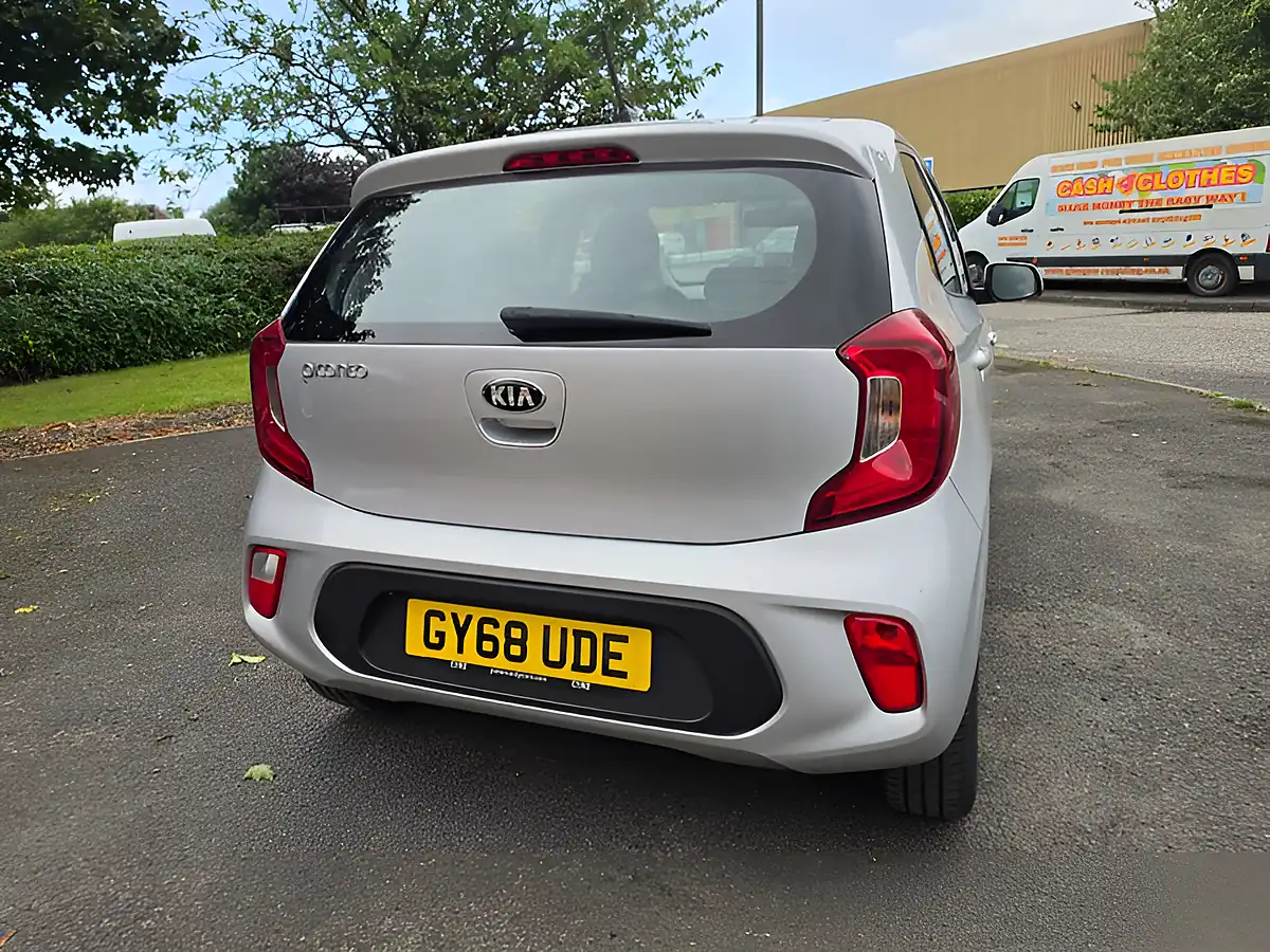 Used 2018 Kia Picanto 2 Silver - Interior and Exterior details 15