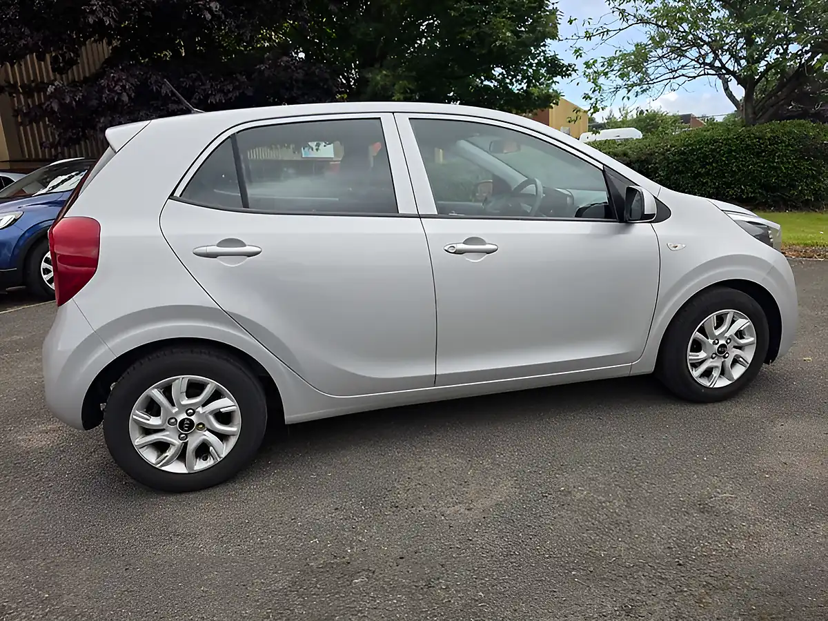 Used 2018 Kia Picanto 2 Silver - Interior and Exterior details 16
