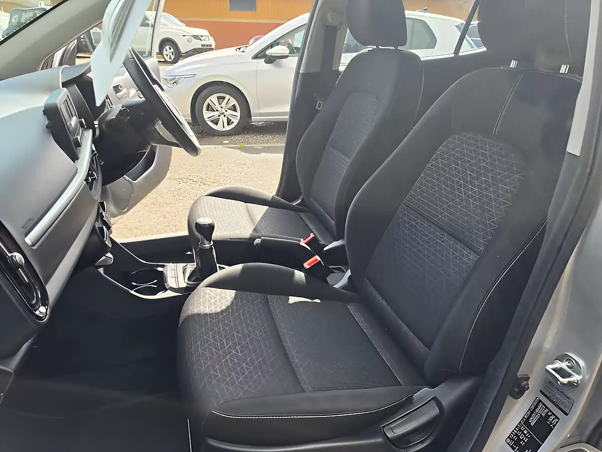 Used 2018 Kia Picanto 2 Silver - Interior and Exterior details 17