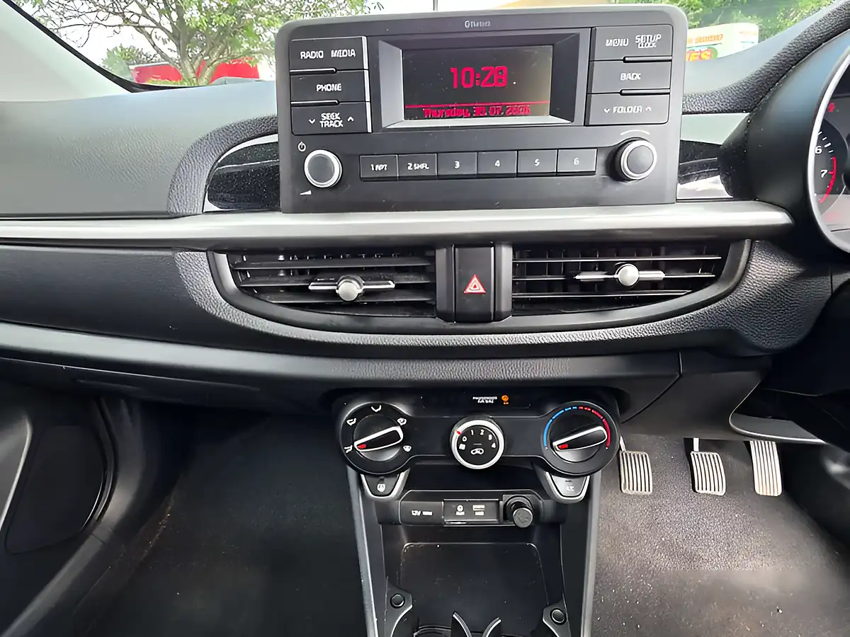 Used 2018 Kia Picanto 2 Silver - Interior and Exterior details 20