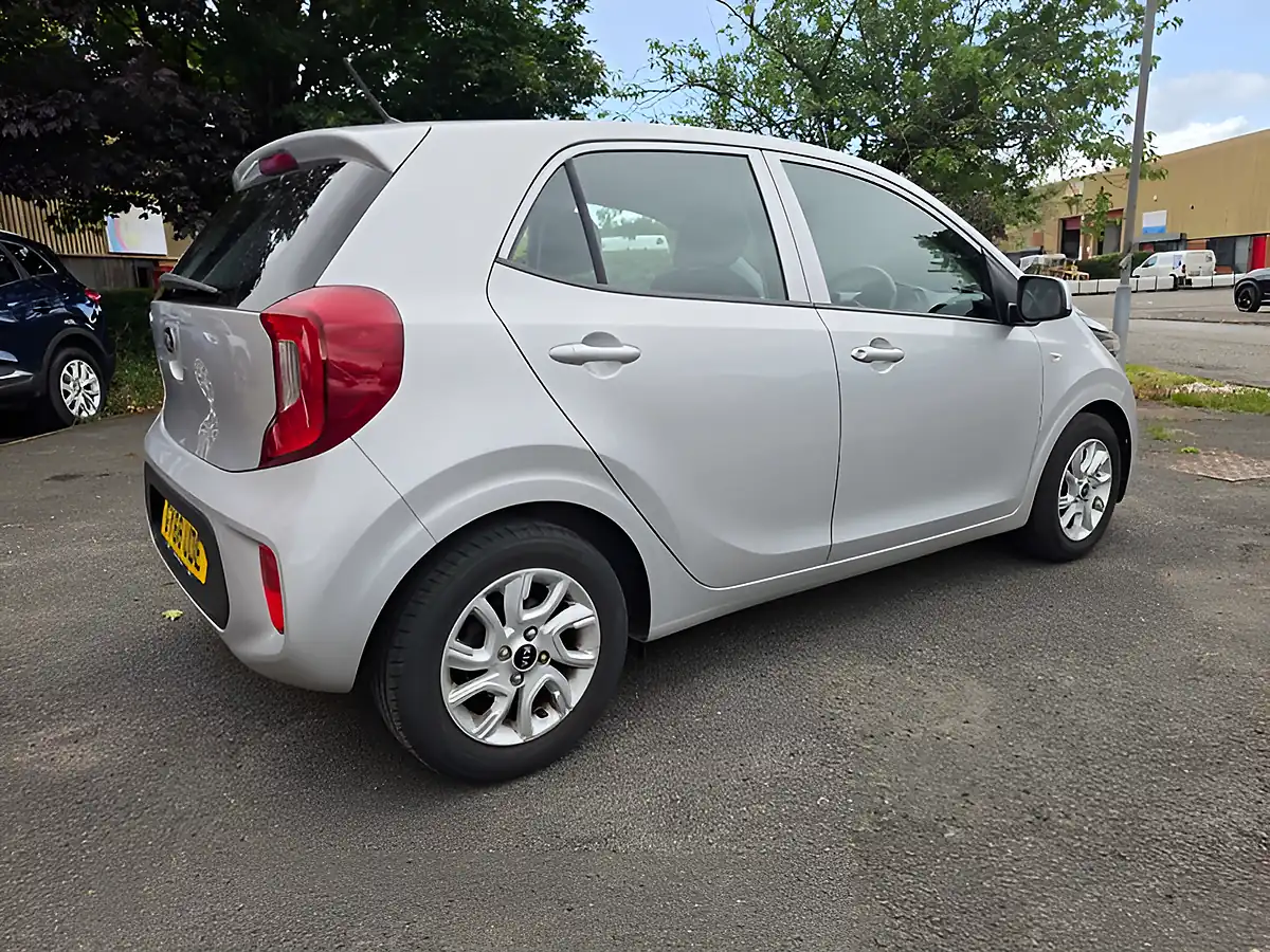 Used 2018 Kia Picanto 2 Silver - Interior and Exterior details 6
