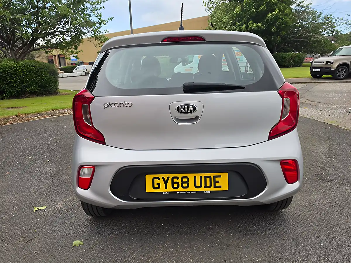 Used 2018 Kia Picanto 2 Silver - Interior and Exterior details 9