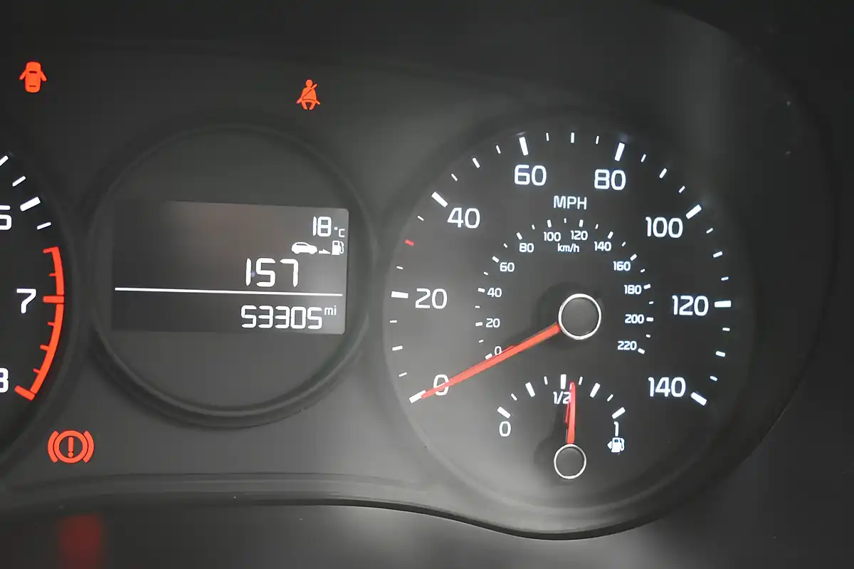 Used 2018 Kia Picanto 2 White - Interior and Exterior details 14