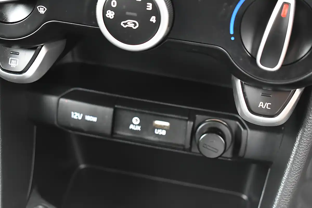 Used 2018 Kia Picanto 2 White - Interior and Exterior details 18