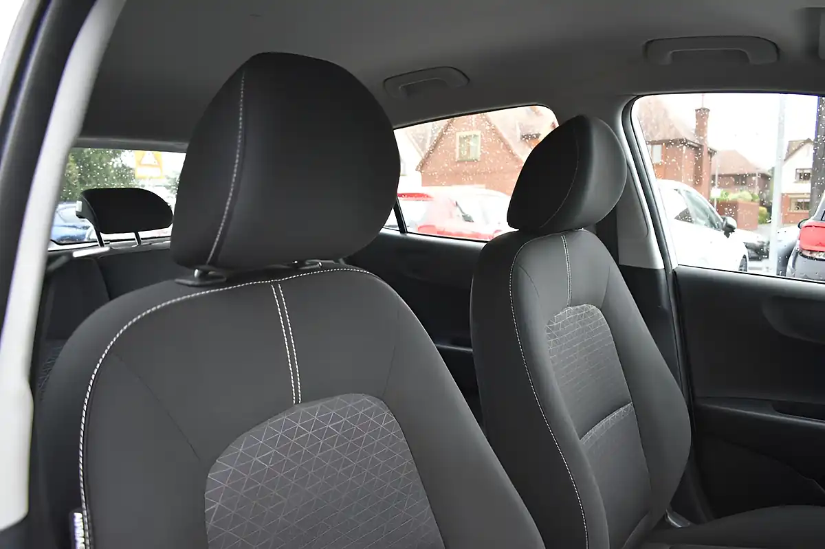 Used 2018 Kia Picanto 2 White - Interior and Exterior details 19