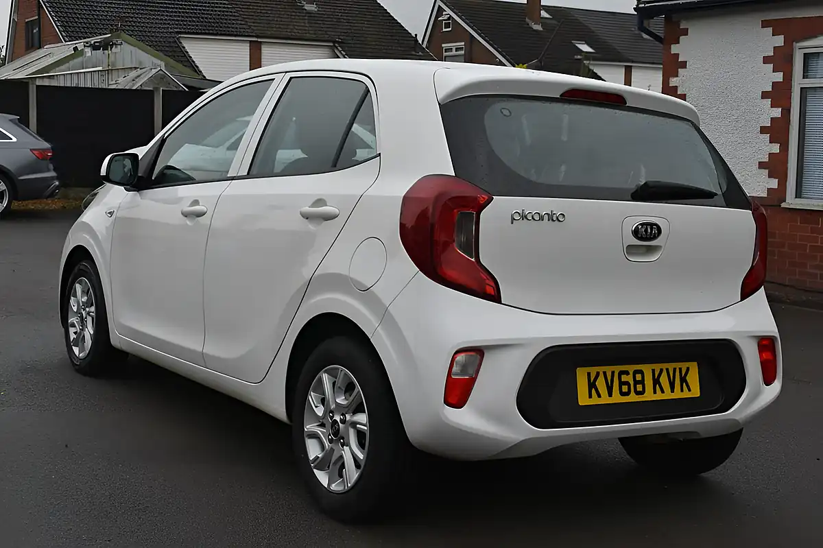 Used 2018 Kia Picanto 2 White - Interior and Exterior details 4