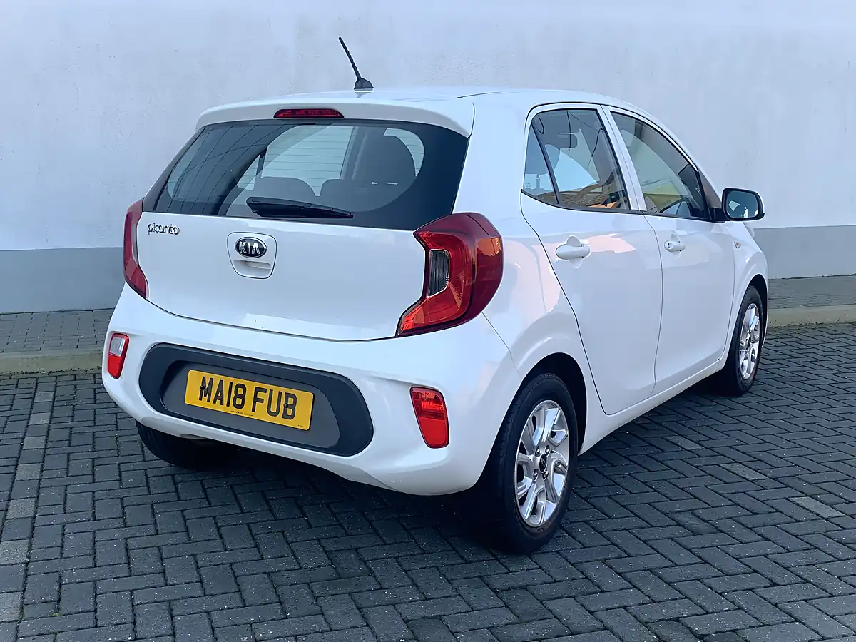 Used 2018 Kia Picanto 2 White - Interior and Exterior details 9