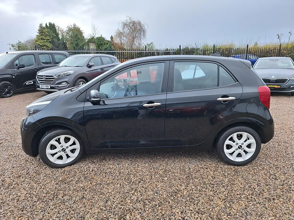Used 2018 Kia Picanto 3 Black - Interior and Exterior details 12