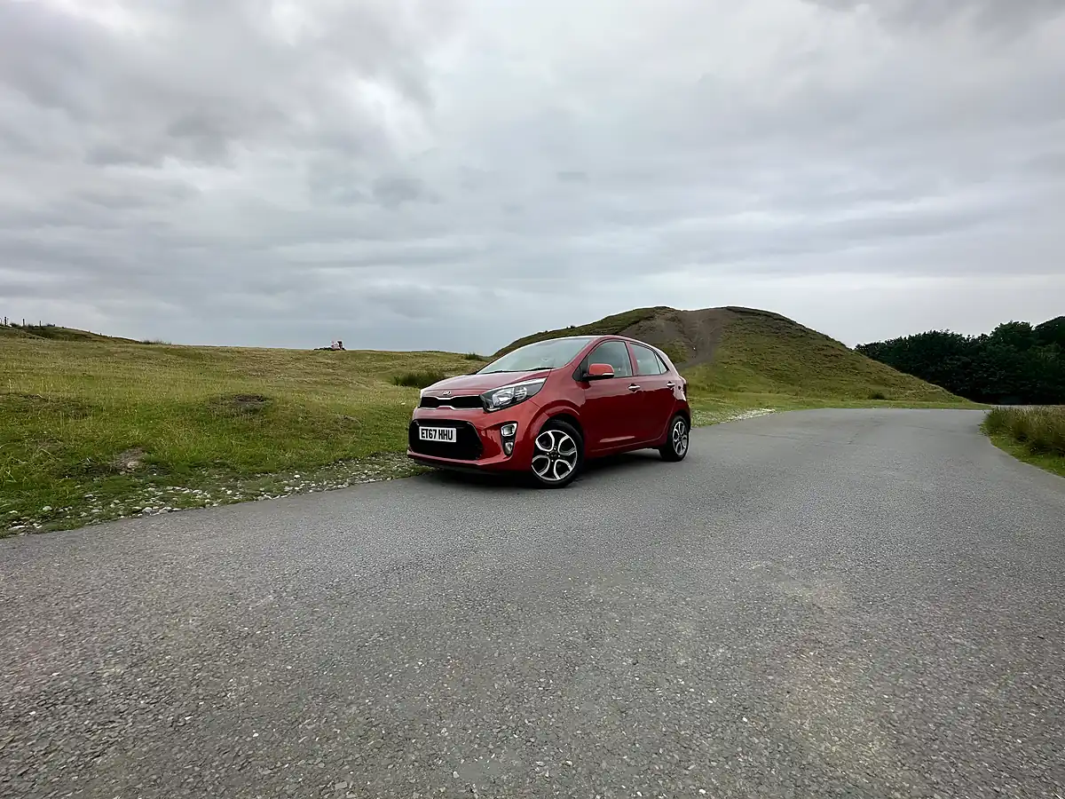 Used 2018 Kia Picanto 3 Orange - Interior and Exterior details 14