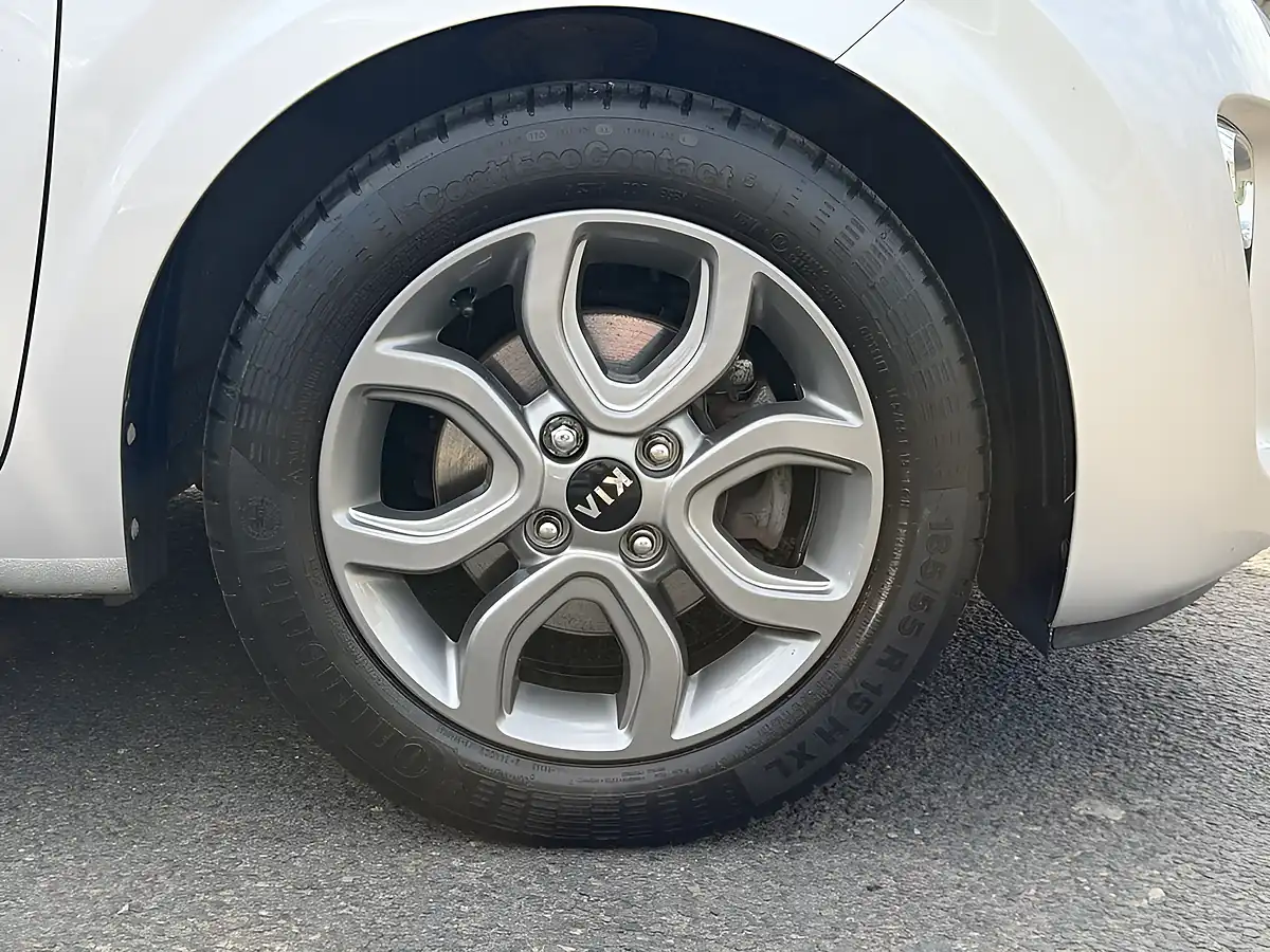 Used 2018 Kia Picanto 3 Silver - Interior and Exterior details 14
