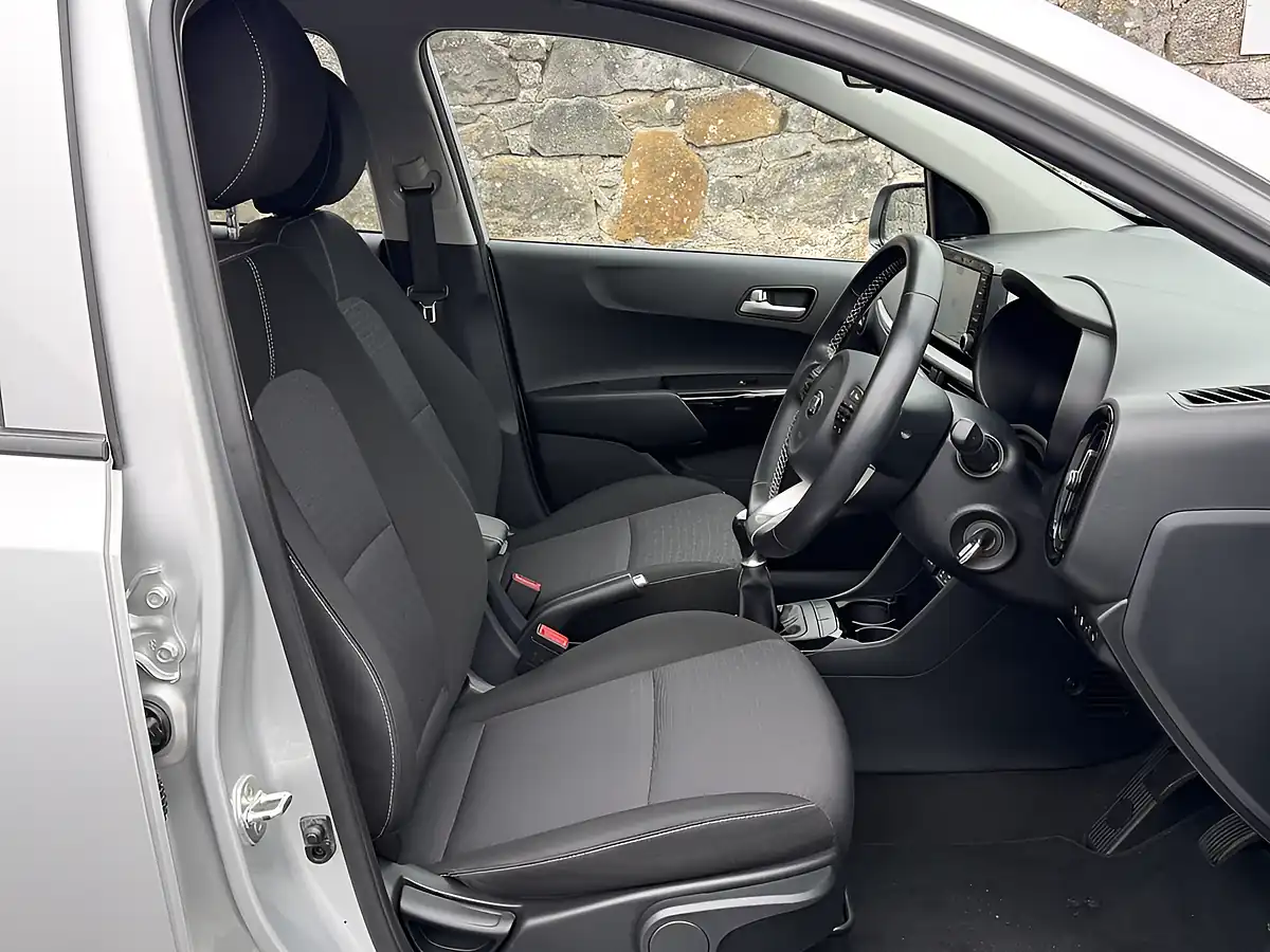 Used 2018 Kia Picanto 3 Silver - Interior and Exterior details 5