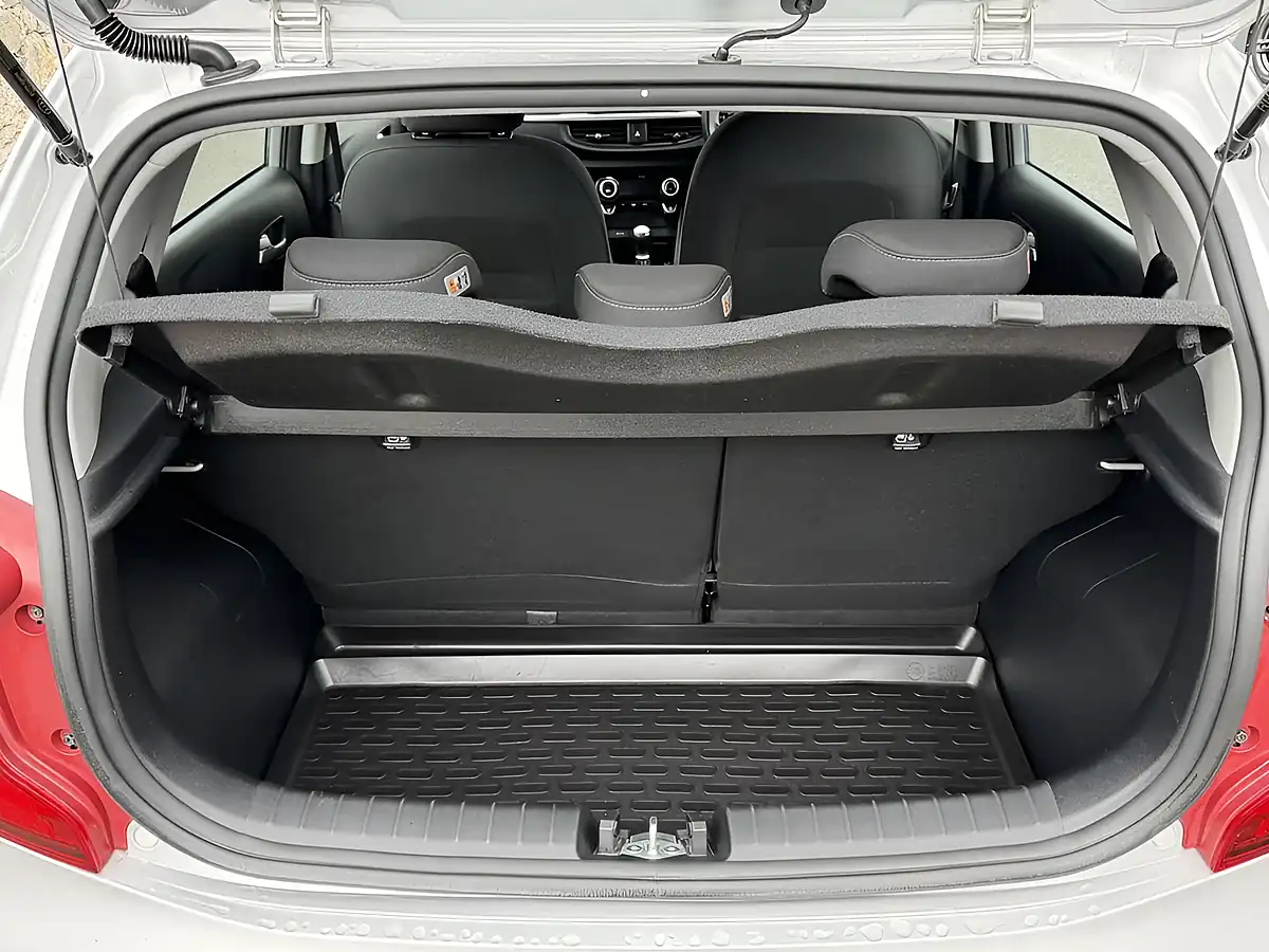 Used 2018 Kia Picanto 3 Silver - Interior and Exterior details 8
