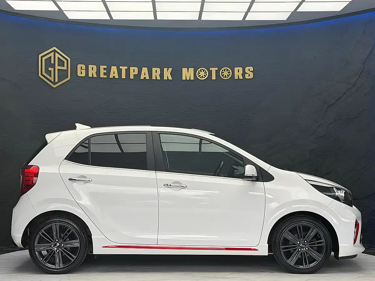Used 2018 Kia Picanto GT-Line S White - Interior and Exterior details 4