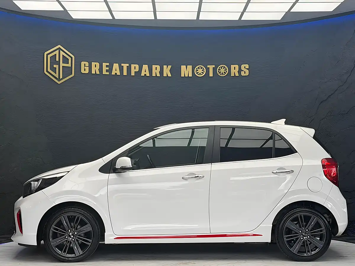 Used 2018 Kia Picanto GT-Line S White - Interior and Exterior details 8