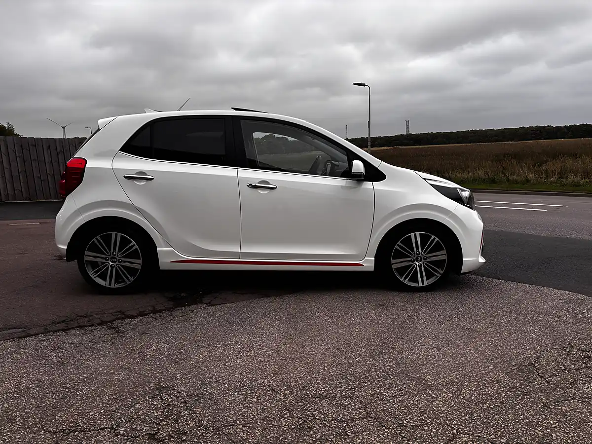 Used 2018 Kia Picanto GT-Line S White - Interior and Exterior details 9