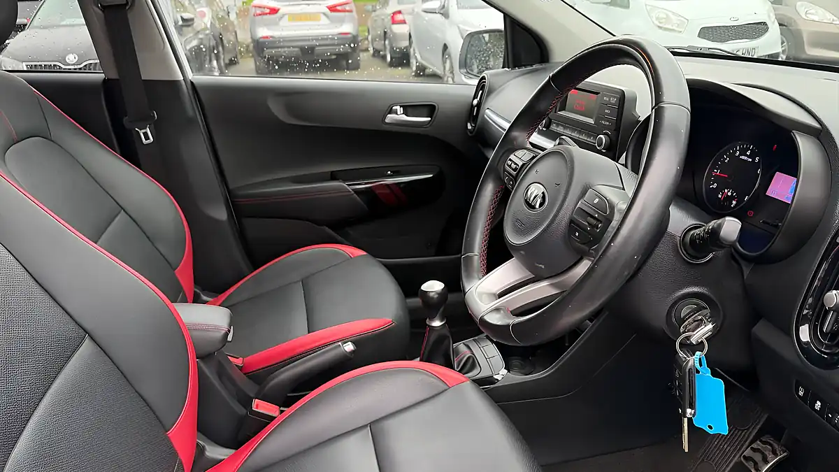 Used 2018 Kia Picanto GT-Line White - Interior and Exterior details 13