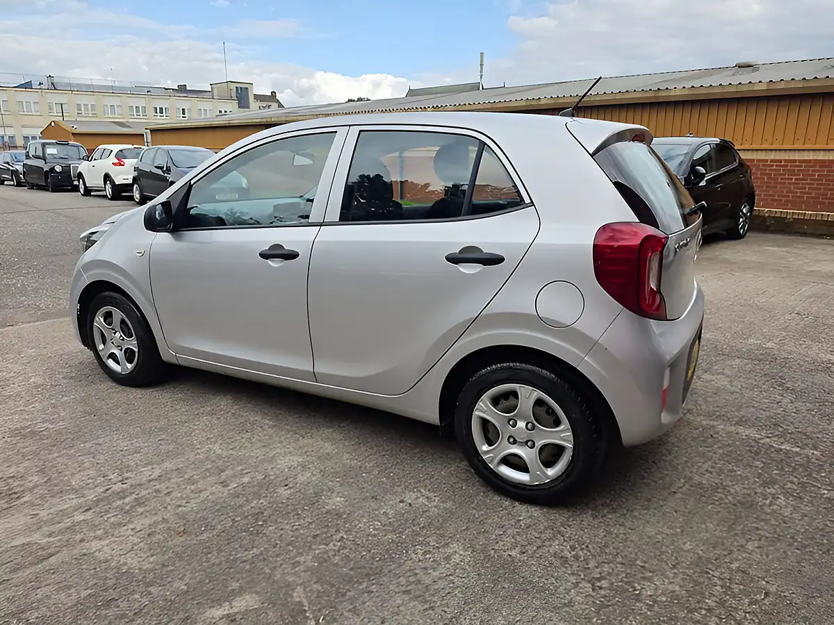 Used 2018 Kia Picanto Picanto 1 Silver - Interior and Exterior details 14