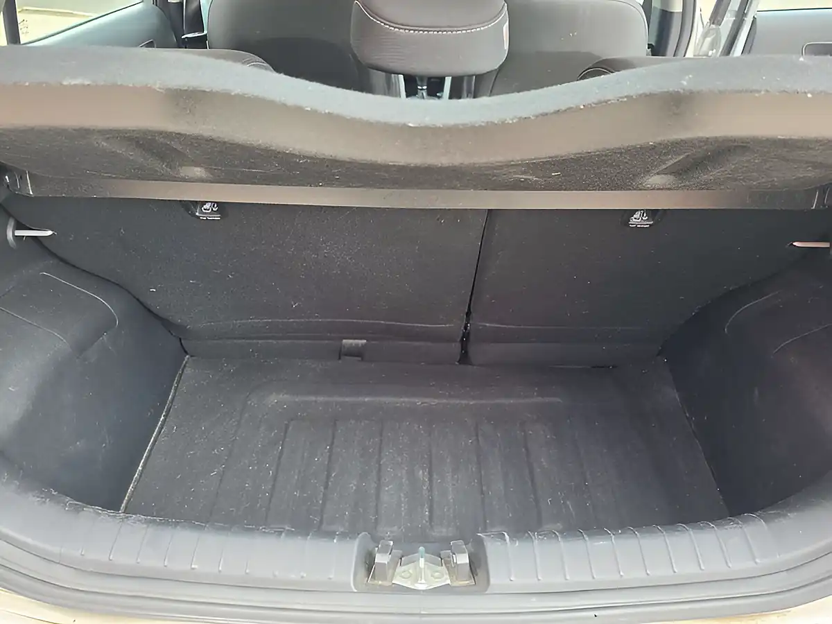 Used 2018 Kia Picanto Picanto 1 Silver - Interior and Exterior details 20