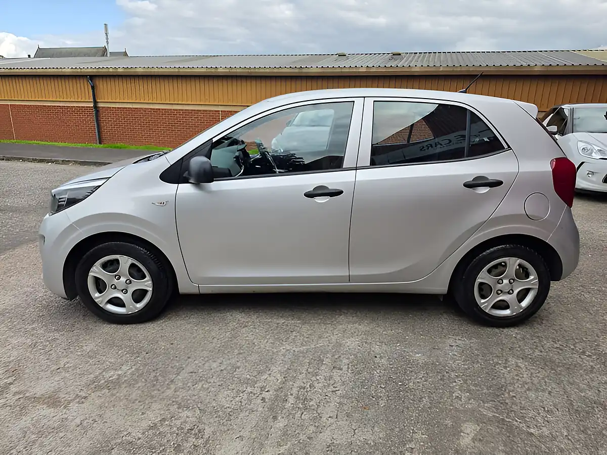 Used 2018 Kia Picanto Picanto 1 Silver - Interior and Exterior details 5