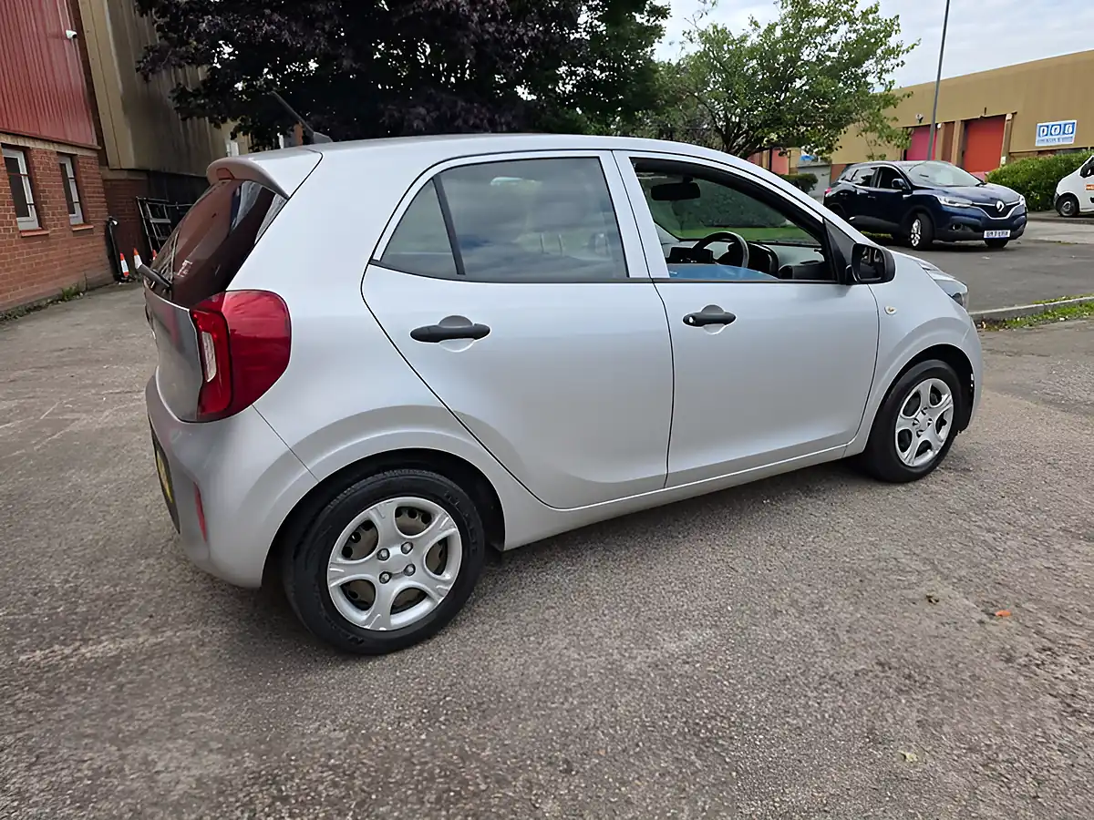 Used 2018 Kia Picanto Picanto 1 Silver - Interior and Exterior details 6