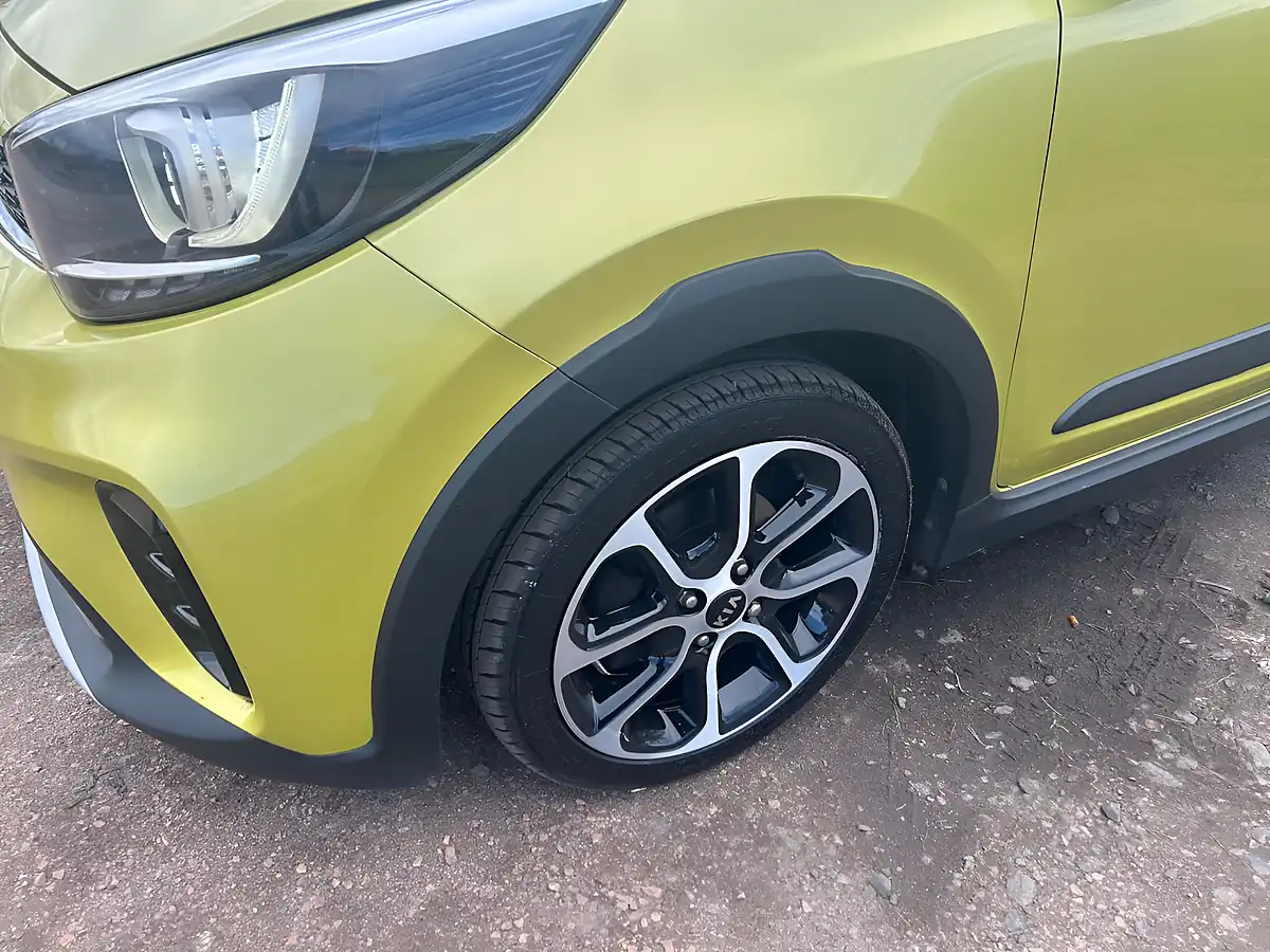 Used 2018 Kia Picanto X-Line Green - Interior and Exterior details 14