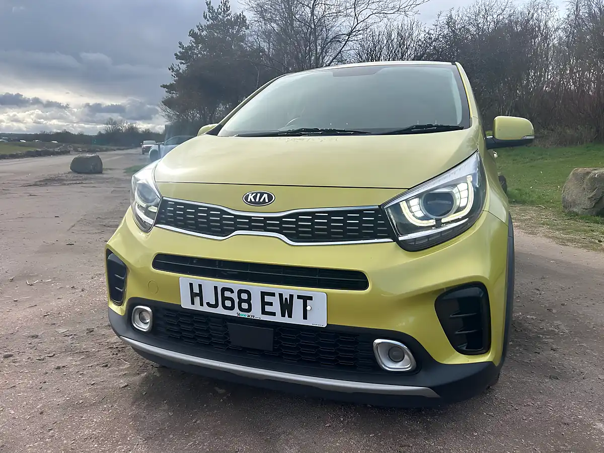 Used 2018 Kia Picanto X-Line Green - Interior and Exterior details 19