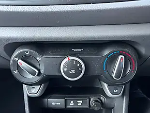 Used 2018 Kia Picanto X-Line Green - Interior and Exterior details 9