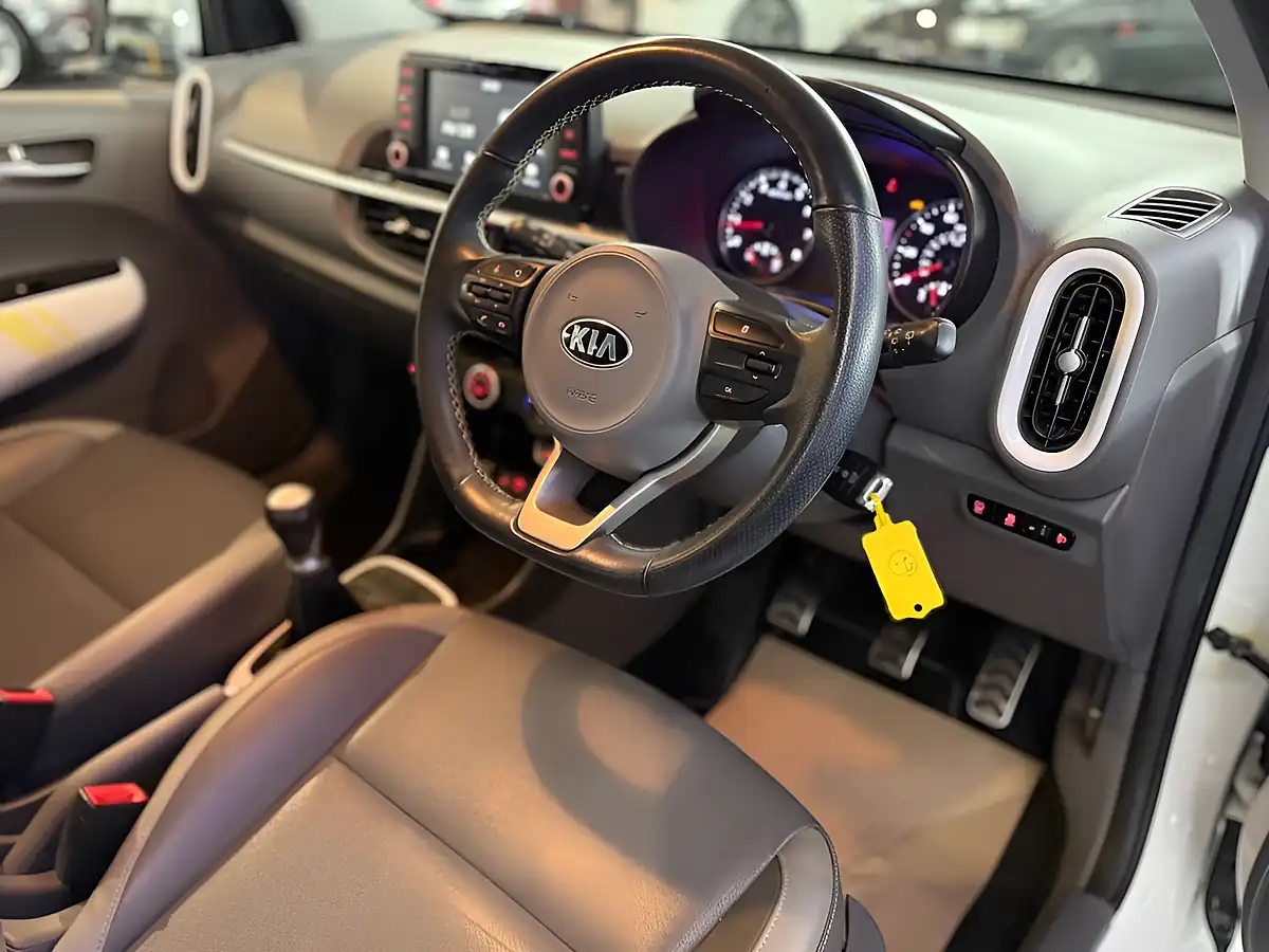 Used 2018 Kia Picanto X-Line White - Interior and Exterior details 12