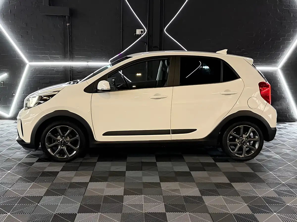 Used 2018 Kia Picanto X-Line White - Interior and Exterior details 4
