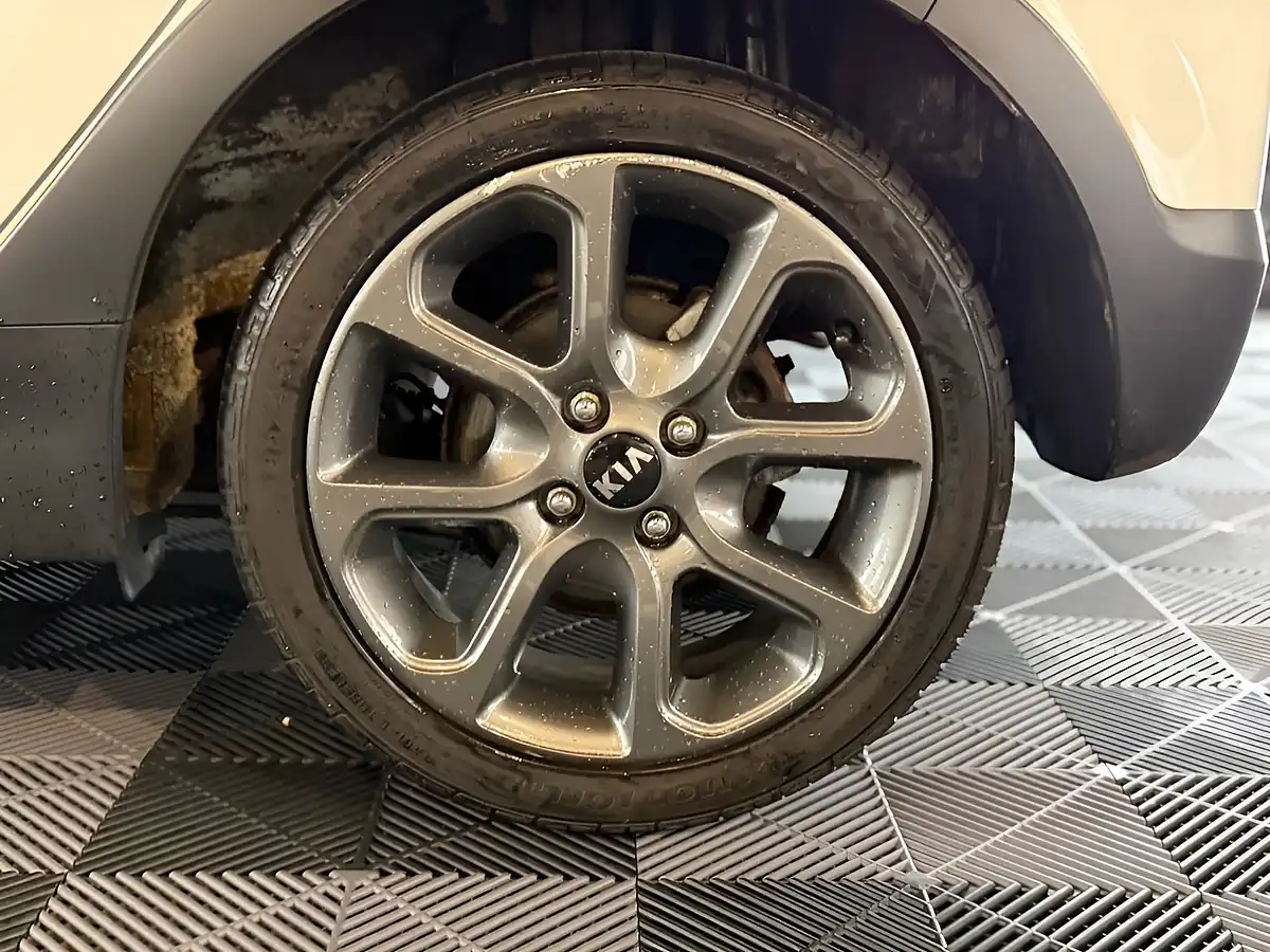Used 2018 Kia Picanto X-Line White - Interior and Exterior details 7