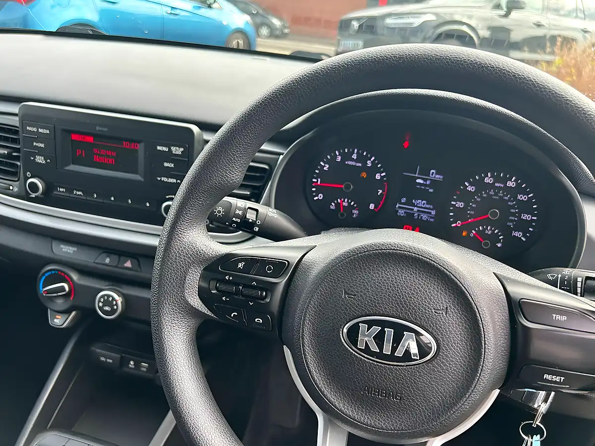 Used 2018 Kia Rio 1 White - Interior and Exterior details 8