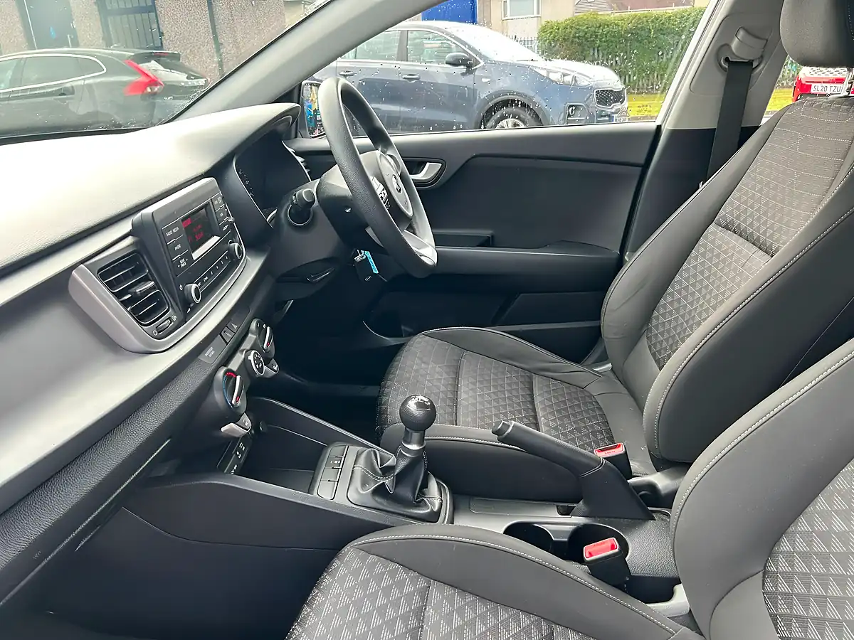Used 2018 Kia Rio 1 White - Interior and Exterior details 9