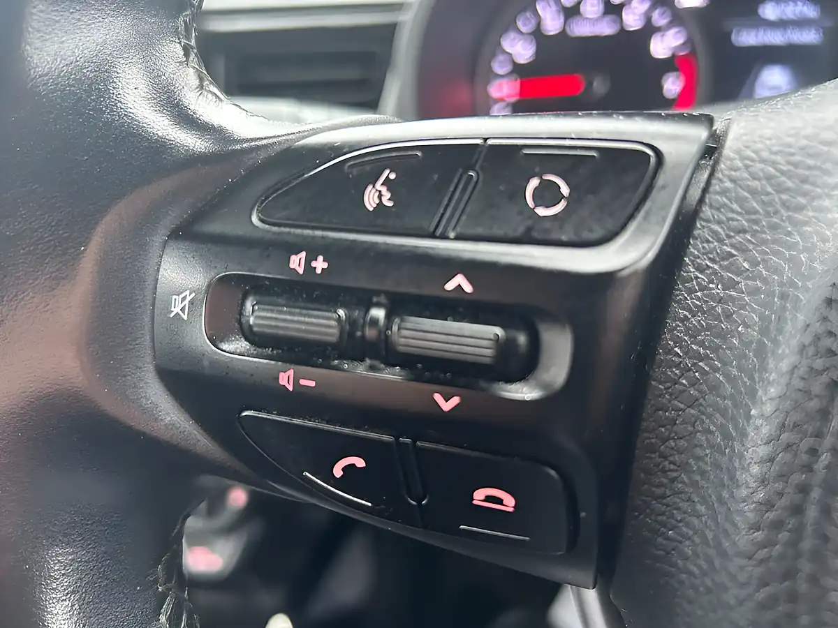 Used 2018 Kia Rio 2 Red - Interior and Exterior details 14